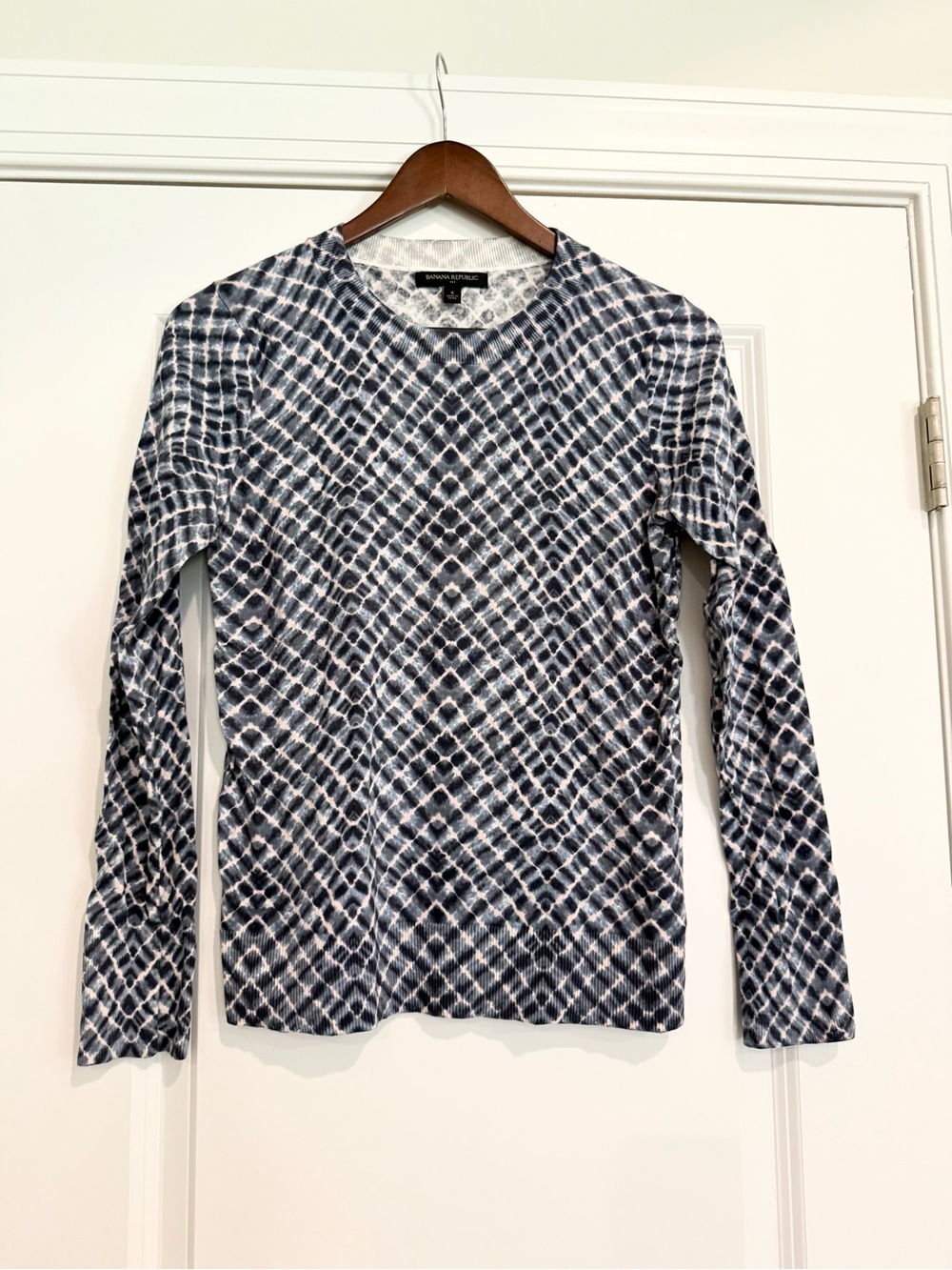 Banana Republic Blue snd Pink Geometric Forever Sweater